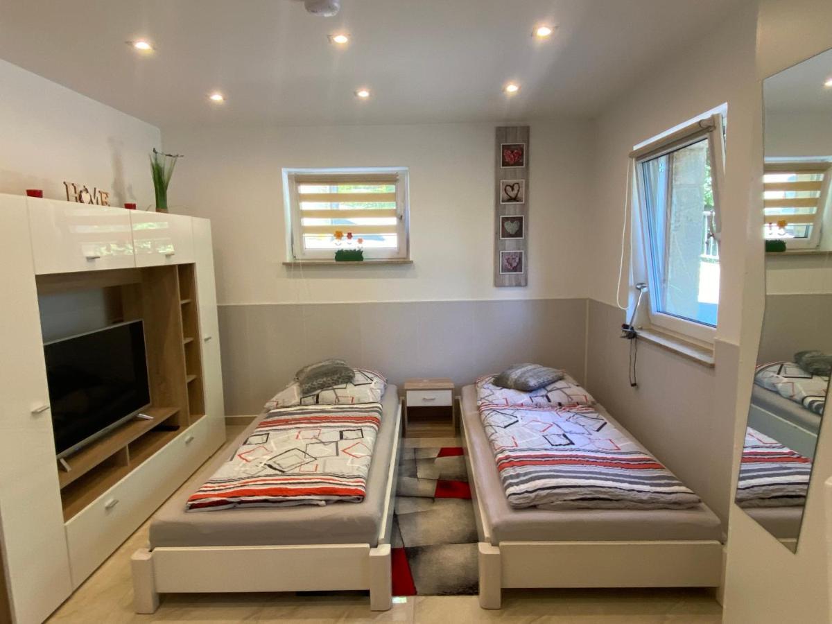 1 Zi. Apartment Naehe Flughafen/Messe Stuttgart 24H Waldenbuch Eksteriør bilde